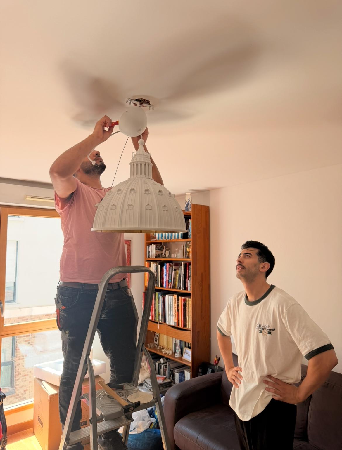 Pose suspension lourde plafond béton à Montreuil par un prestataire reçu en entretien Plamby